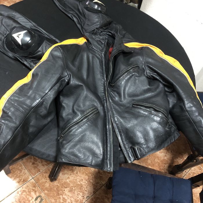 Casaco marca DAINESE