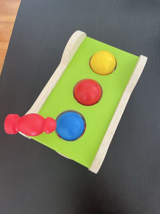 Brinquedo musical de madeira com xilofone