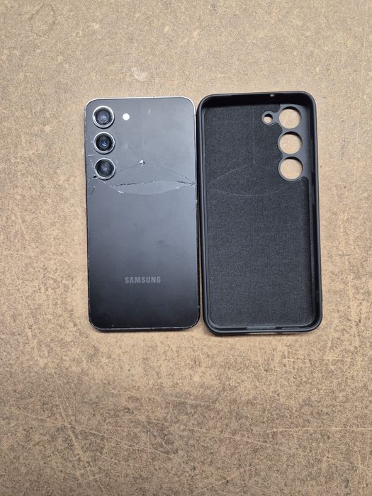 Samsung s23 5g..