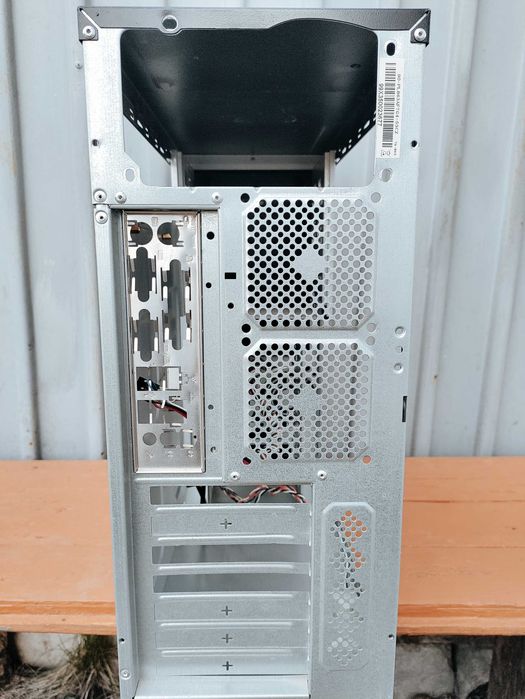 Брендовий корпус Asus Vento A8 Chassis ATX