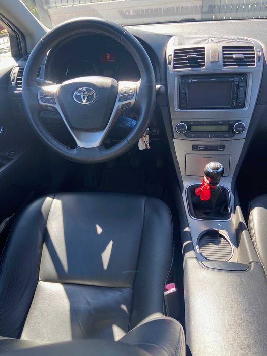 Toyota Avencis com Poucos km foto 3