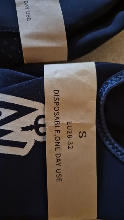 Buty jednodniowe na basen