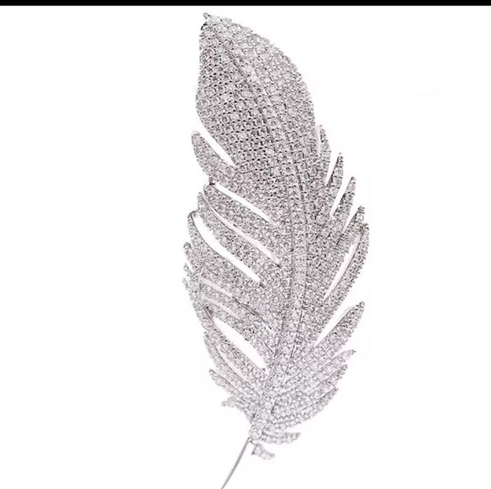 Продам нові, стильні брошки з якісного біжутерного сплаву