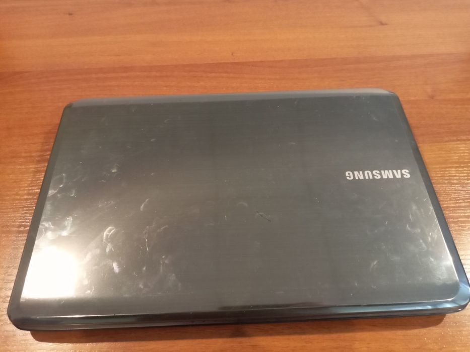 Ноутбук Samsung R523