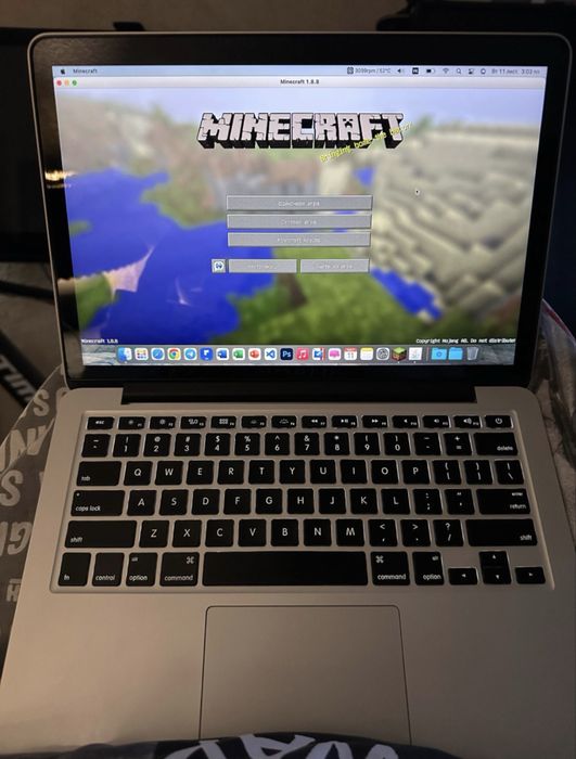 Macbook Pro 13” 2015 8 gb 128 gb silver