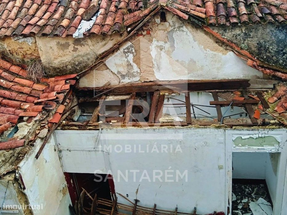 Prédio de 3 pisos no Centro Histórico