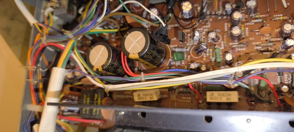 Luxman R1035 receiver full recap