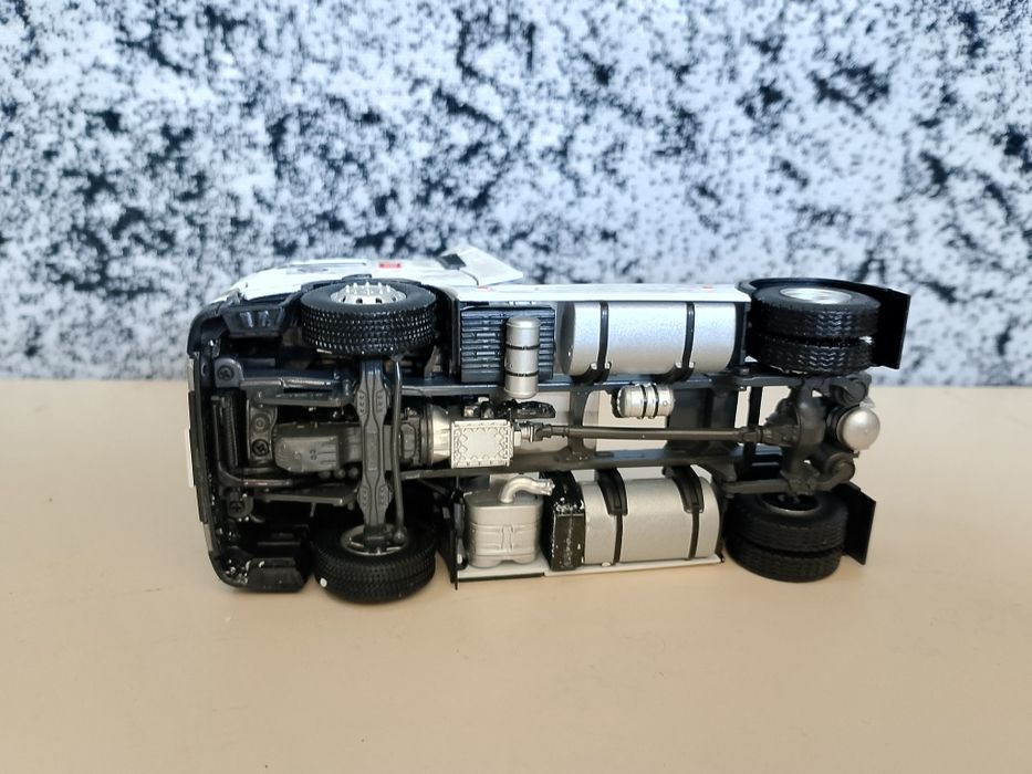 Eligor 1/43. Renault t 450
