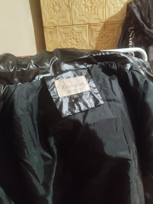 Czarna zimowa damska kurtka