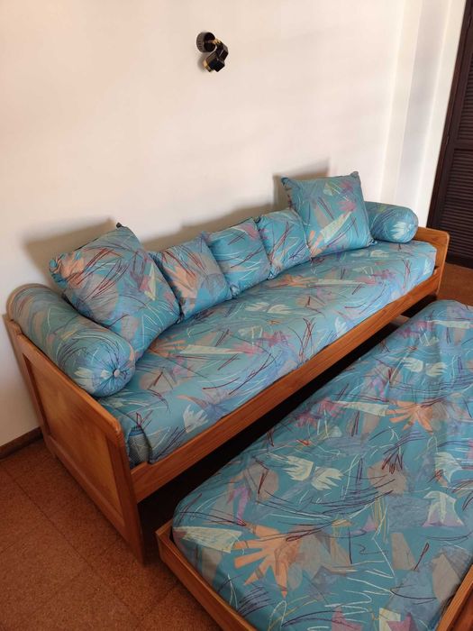 Sofá-cama (cama dupla solteiro)