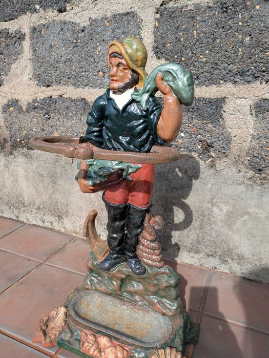 Porta guarda chuvas raro