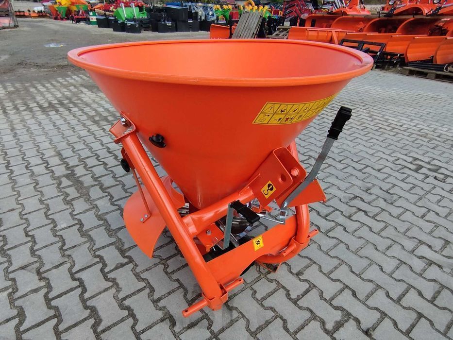 Lejek piaskarka do PIASKU i SOLI piaskarko solarka posypywarka STRUMYK