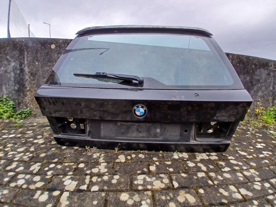 Tampa de mala motor limpa vidros BMW 5 Touring  E34