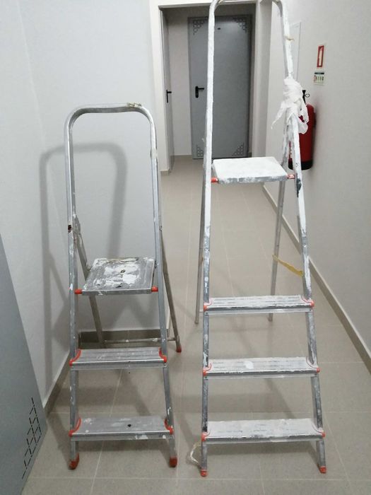 2 escadotes multiusos em alúminio usados mas em muito bom estado*