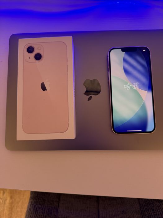 Продам Iphone 13