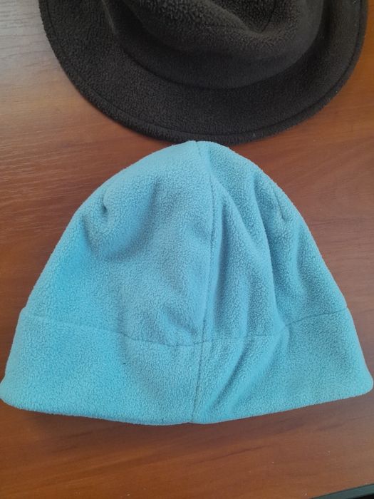 Продам шапки мужские и женские
