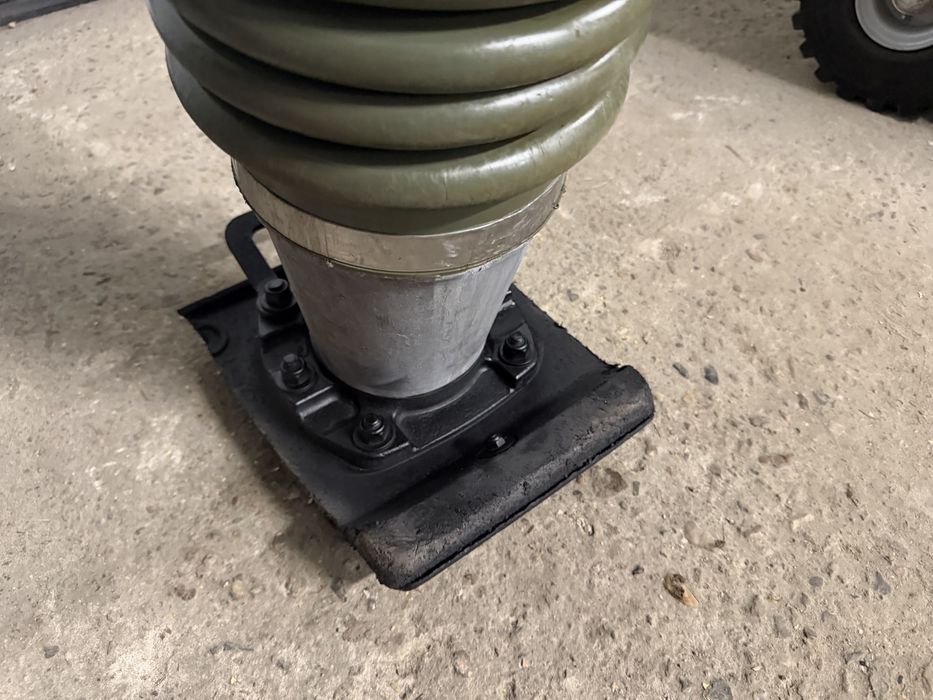 Skoczek stopa wibracyjna ubijak WACKER BS 60-2 (32) rok 19