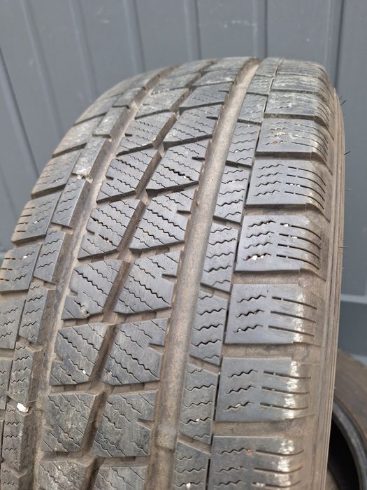 Шини ПАРА Всесезон 8мм 215/65 16С Falken Euroall Season Van11