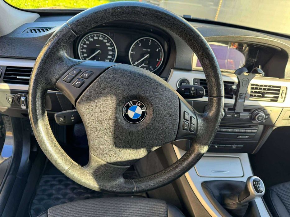 BMW 318 — fotografia 4