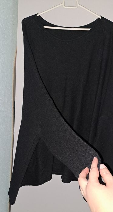 Duży czarny stylowey sweterek made in Italy