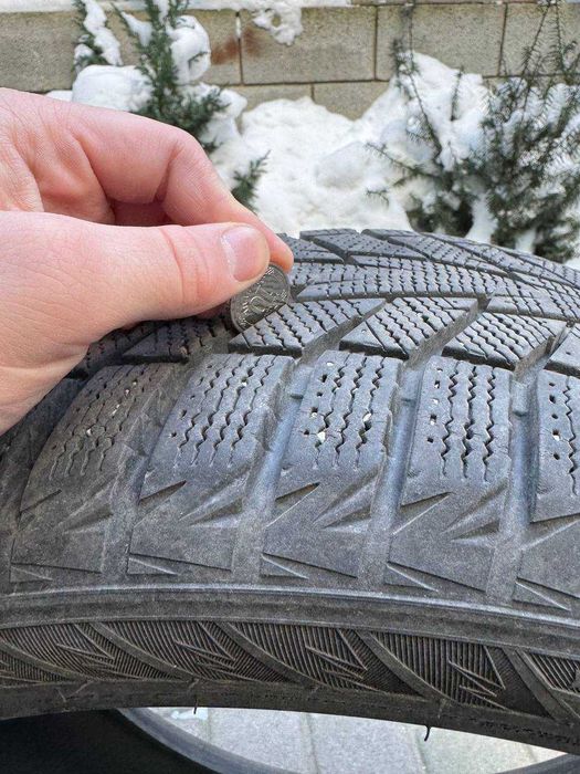 Hankook Winter i*cept iZ2 215/50r17 95T