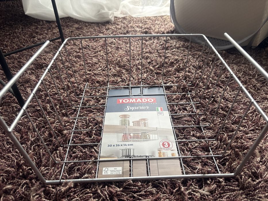 Koszyk do mocowania pod półką