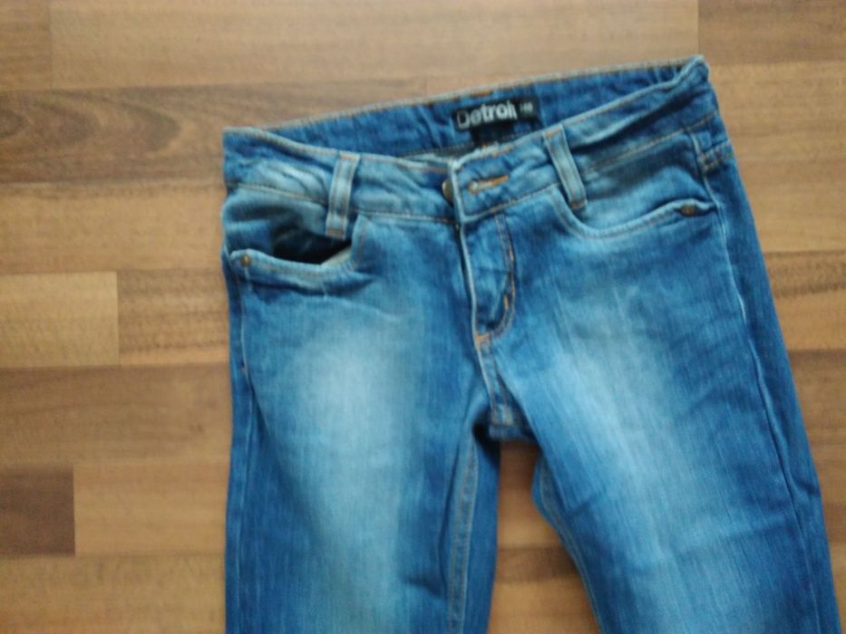 Spodnie jeansowe 146