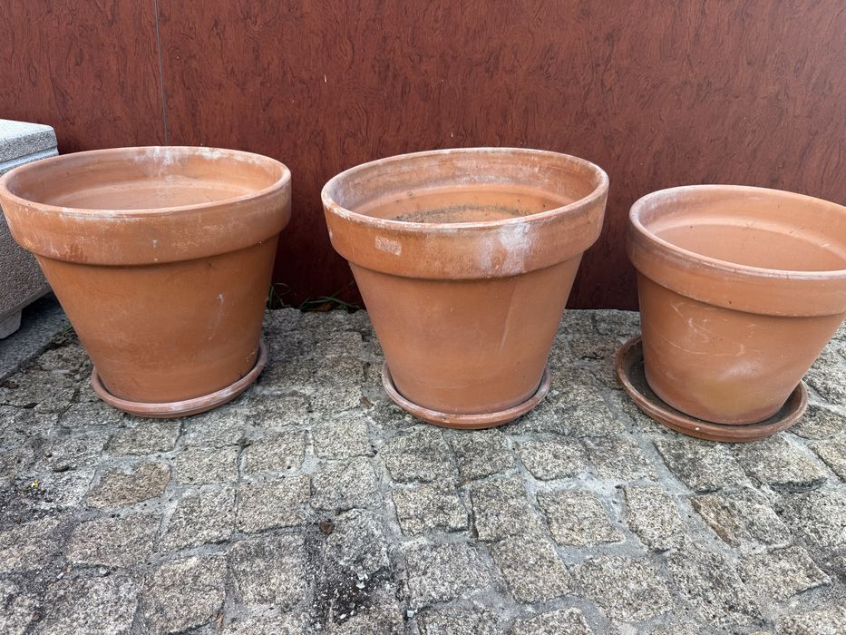 Conjunto 03 vasos de barro