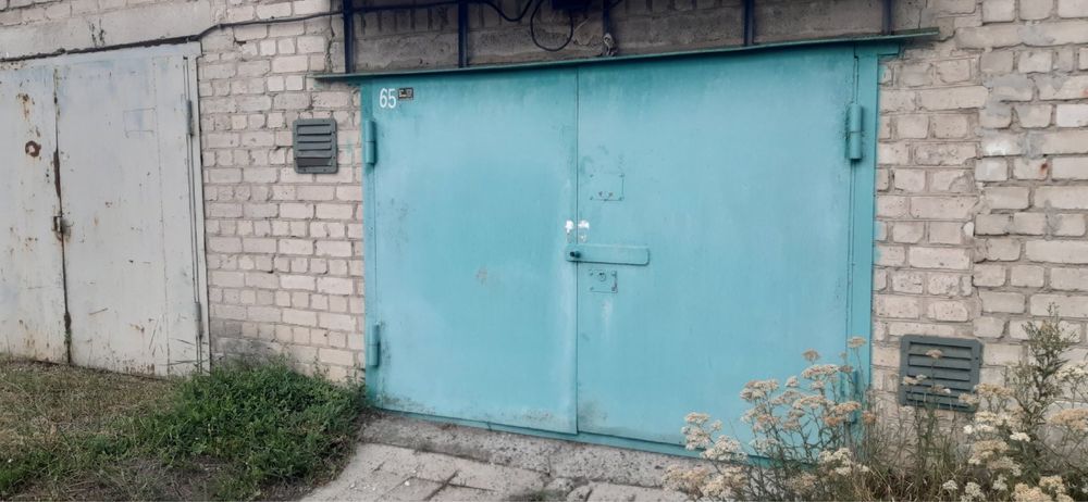 Продам цегляний гараж