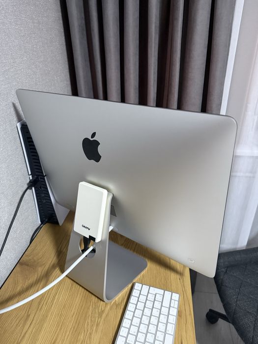 Продаю iMac 21,5” Retina 4K (2017) с SSD накопичувачем 512 ГБ