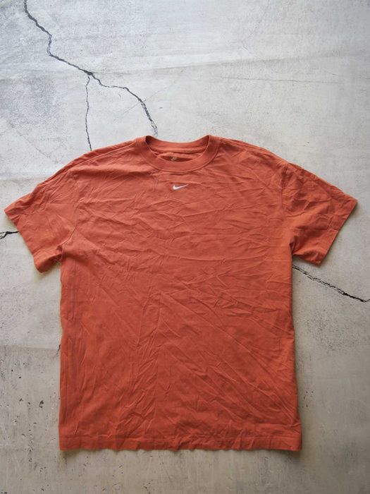 Nike central logo t-shirt XL