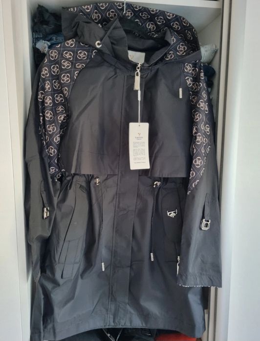 Czarna kurtka parka wiosenna z kapturem XL w stylu guess