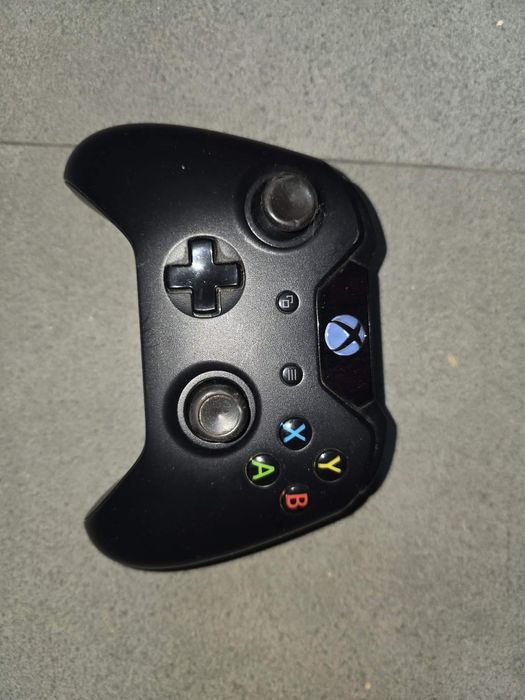 Pad Xbox one uszkodzony