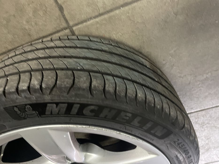 Pneu michelin primacy 4 245 40 r18