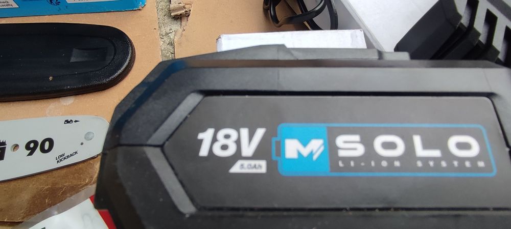 Потужна Пила акумуляторна з Англії