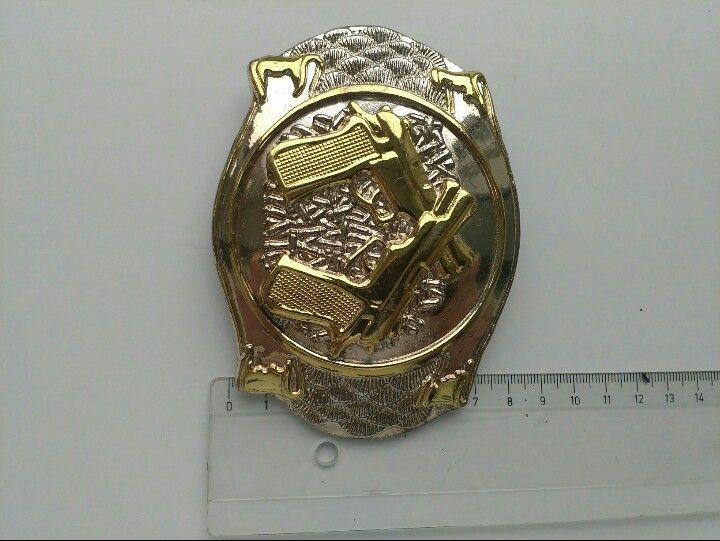 Продам красиву пряжку.