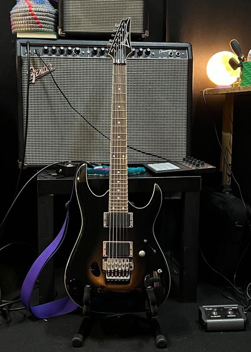 Amplificador Fender Champion 100 com footswitch