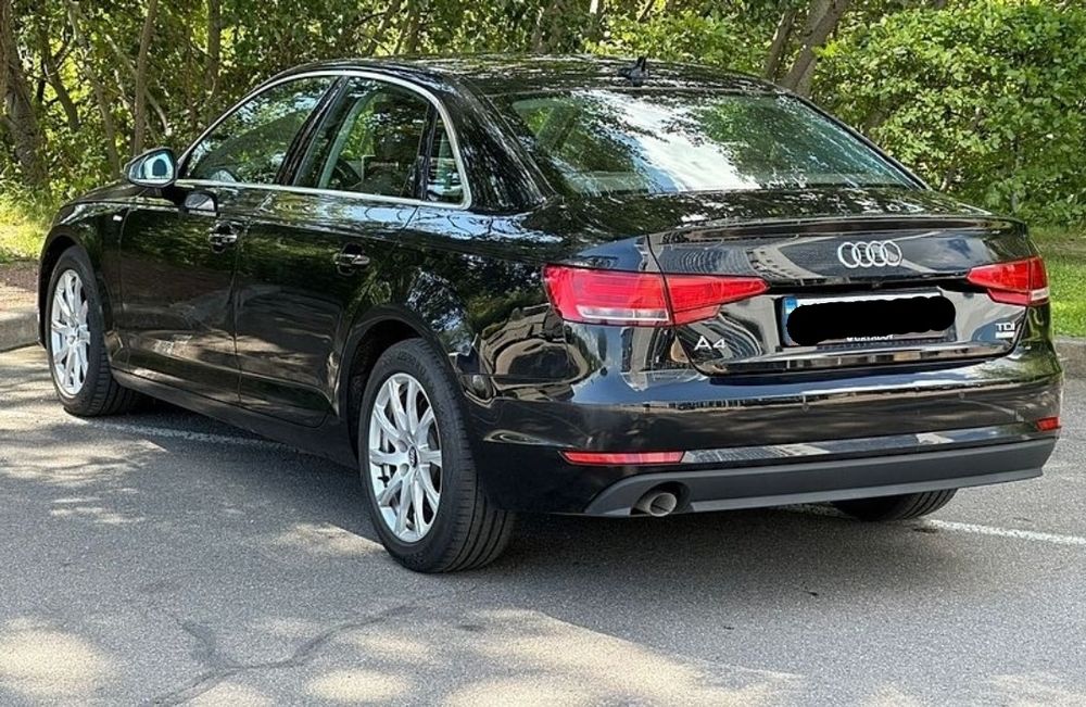 Audi A4b9 2.0d 2016