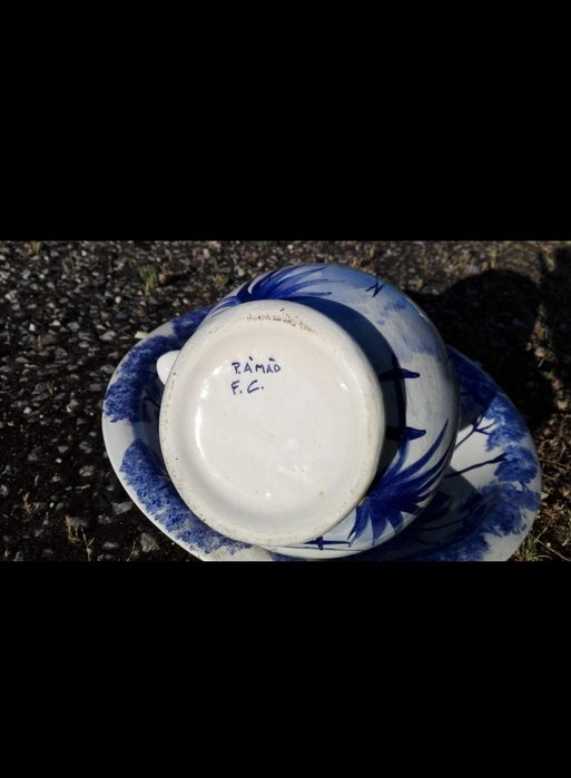 Jarra e Bacia em Porcelana pintada à mão