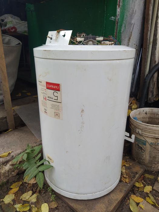 Бойлер на 80 литров  Горенья