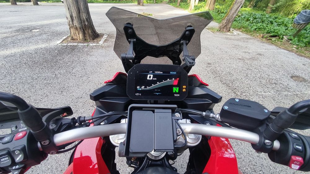 BMW F900XR 2021 | 10.000 km | Full Extras | Top Case