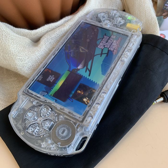 SONY PSP 1004 Ігрова приставка новий корпус , карта  памʼяти 64GB