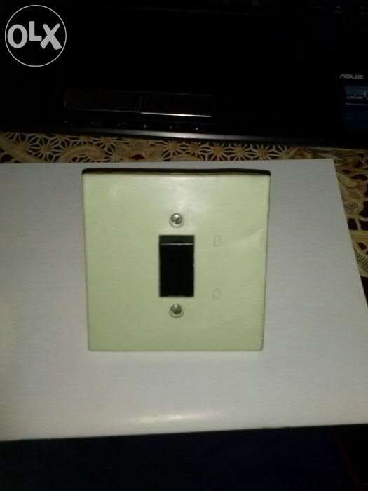 Вимикач електричний