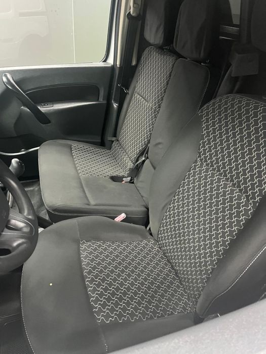 Renault kangoo 1.5dci 2014 gasolio 3 lugares