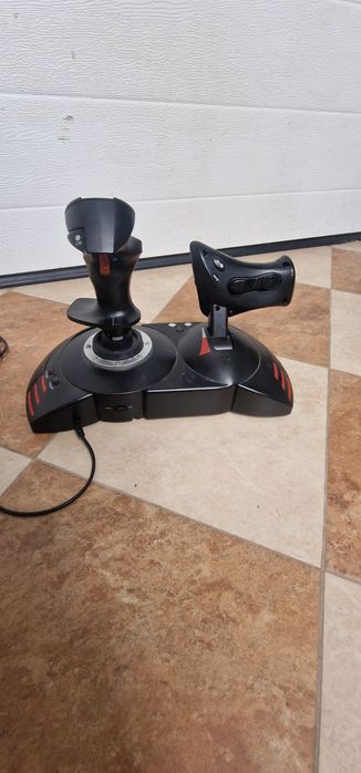 Joystick thrustmaster