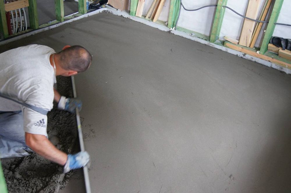 Posadzki wylewki maszynowe przemysłowe betonowe i anhydrytowe