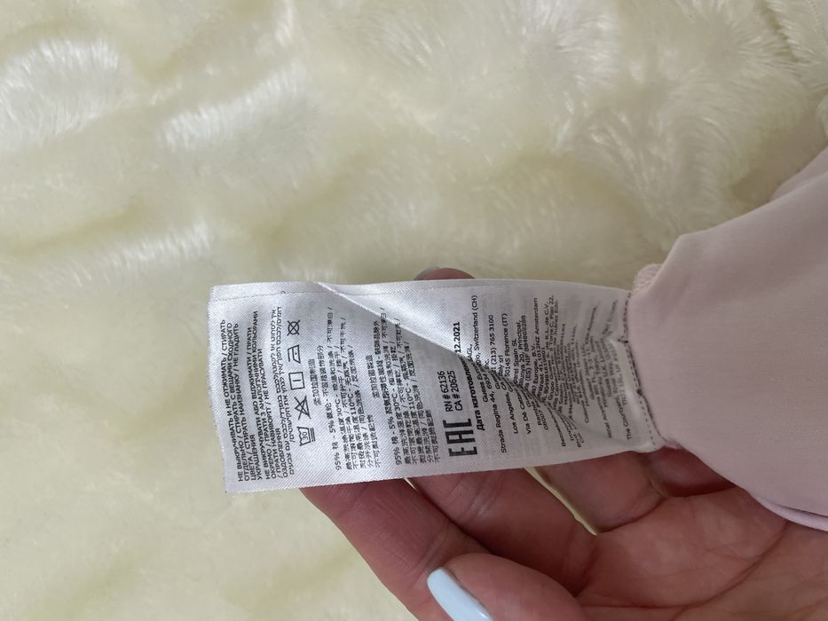 Футболка жіноча GUESS M