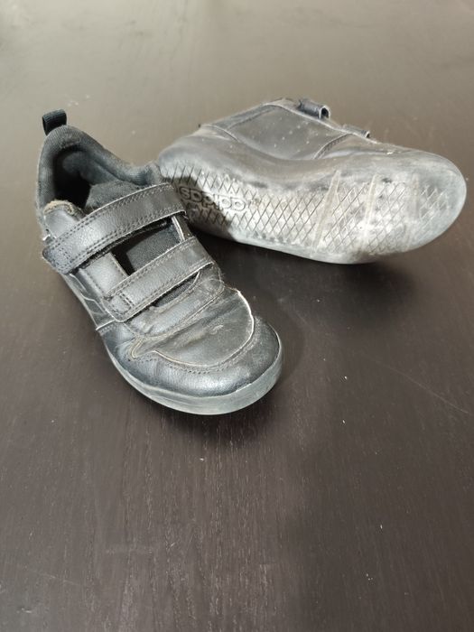 Tenis Adidas Preto 31.5