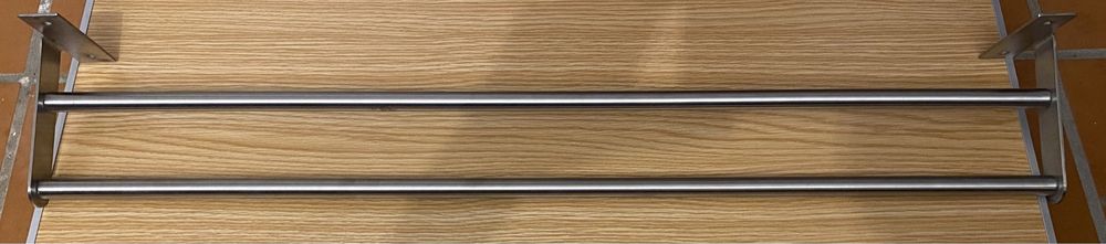 Toalheiro em aço inoxidável