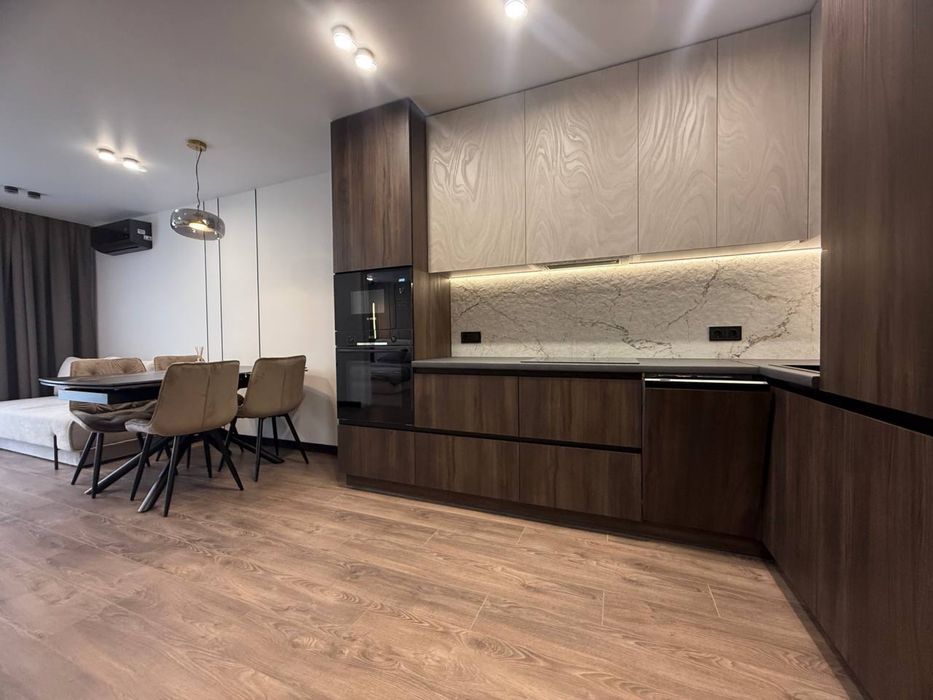 Продаж 1-кімнатної квартири + кухня-студія ЖК Америка